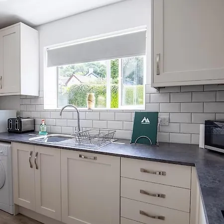 Shelter Stone - In The Heart Of The Lakes Semesterbostad